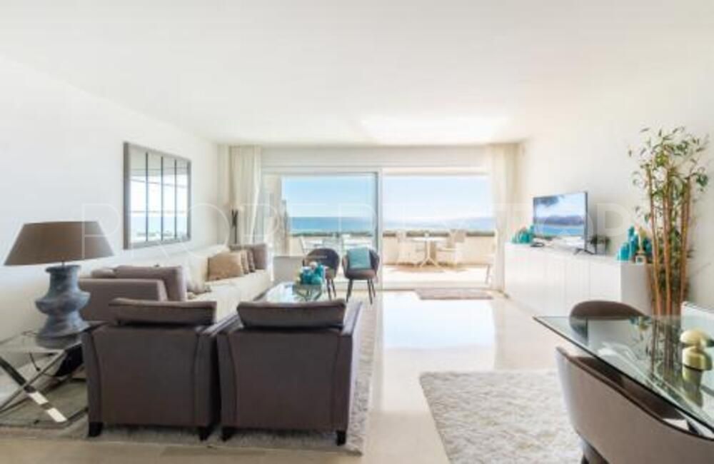 Comprar apartamento de 4 dormitorios en Los Granados Playa