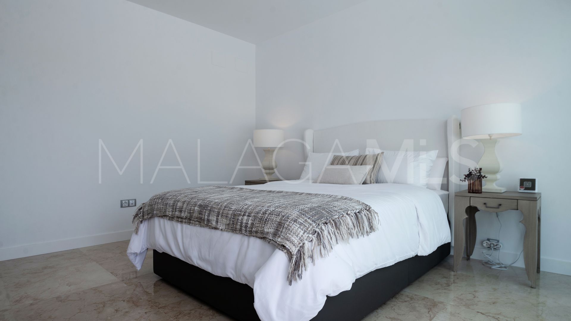 Buy adosado with 4 bedrooms in Marbella Senses