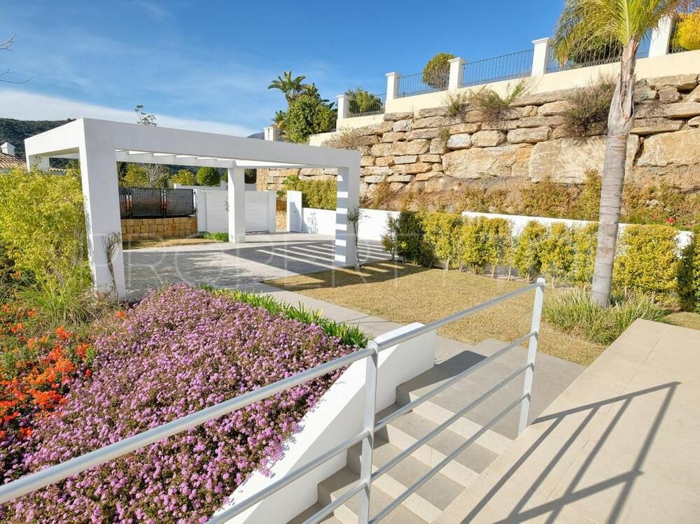 Villa con 4 dormitorios a la venta en Los Almendros