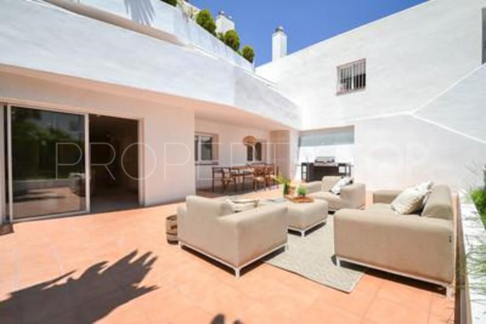 For sale ground floor apartment in Jardines de Andalucia