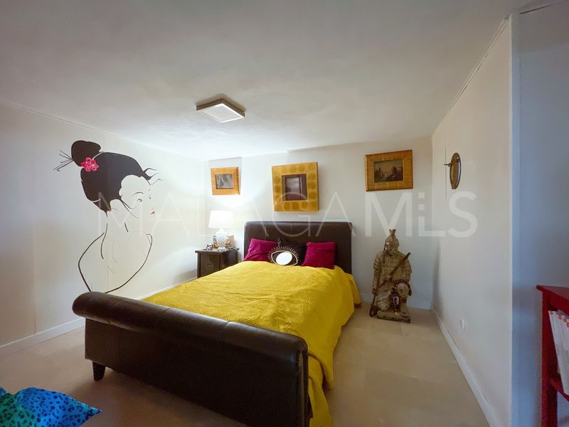 Buy town house with 5 bedrooms in La Alzambra