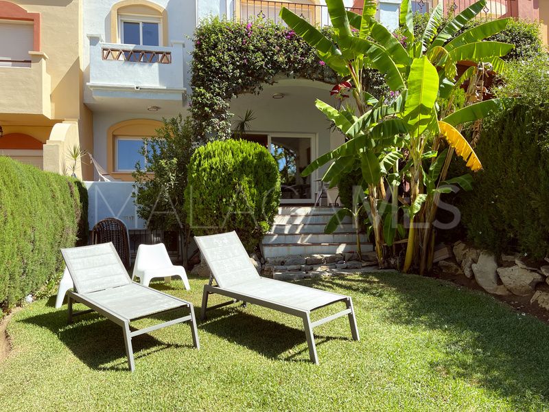 Buy town house with 5 bedrooms in La Alzambra