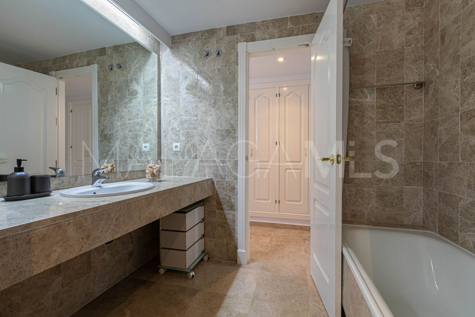 Wohnung for sale in Los Naranjos de Marbella