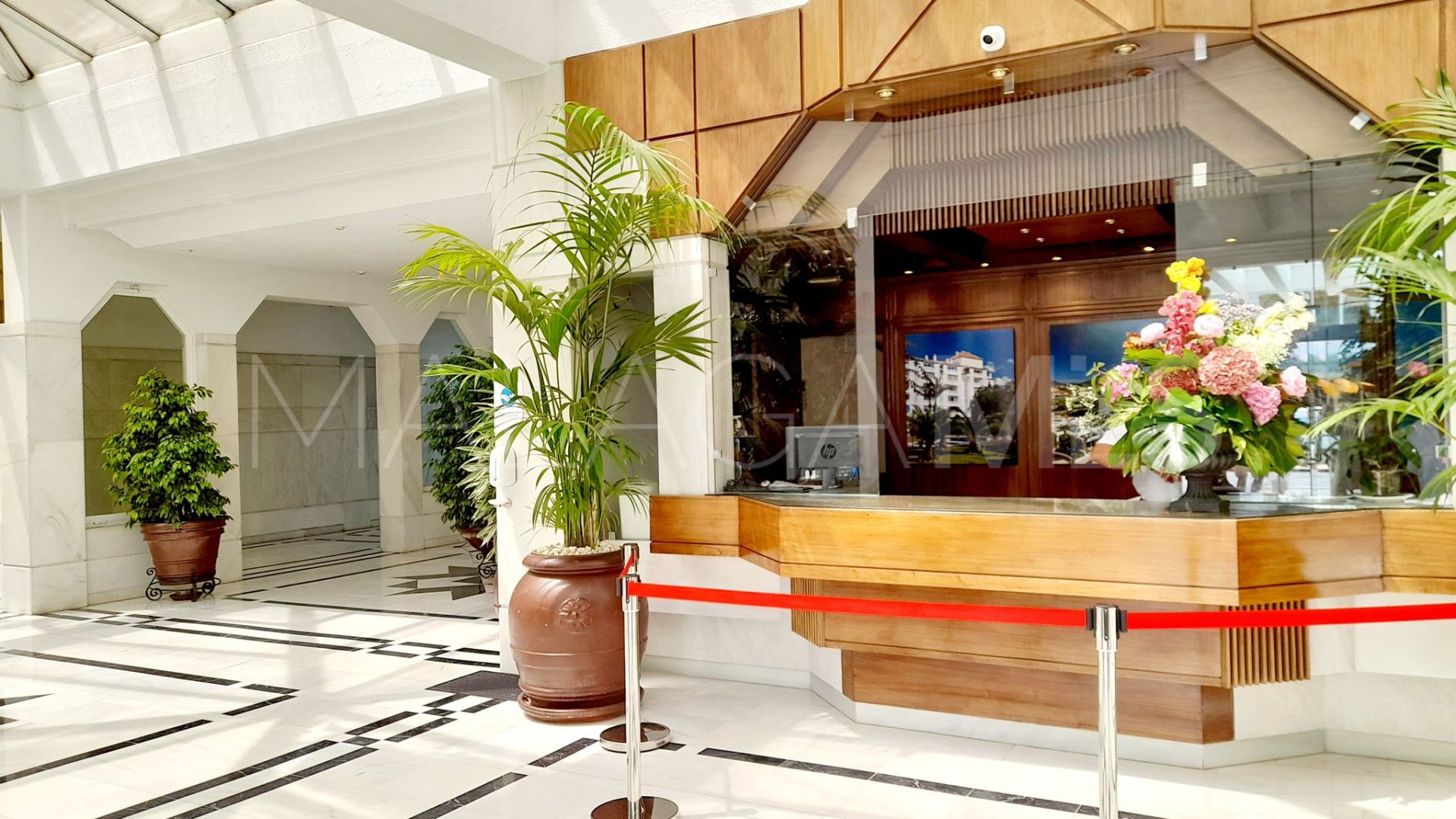 Buy apartamento de 5 bedrooms in Playas del Duque