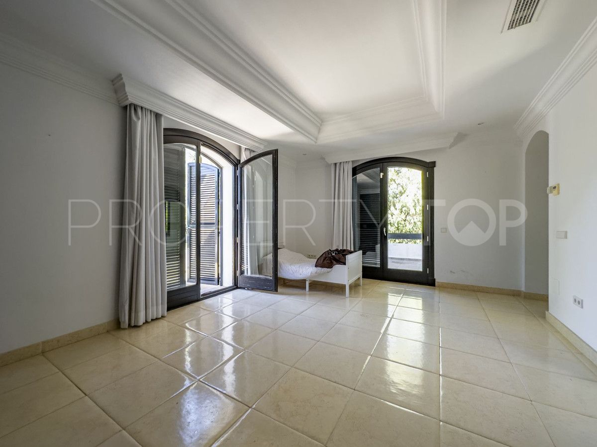 For sale La Quinta villa with 4 bedrooms