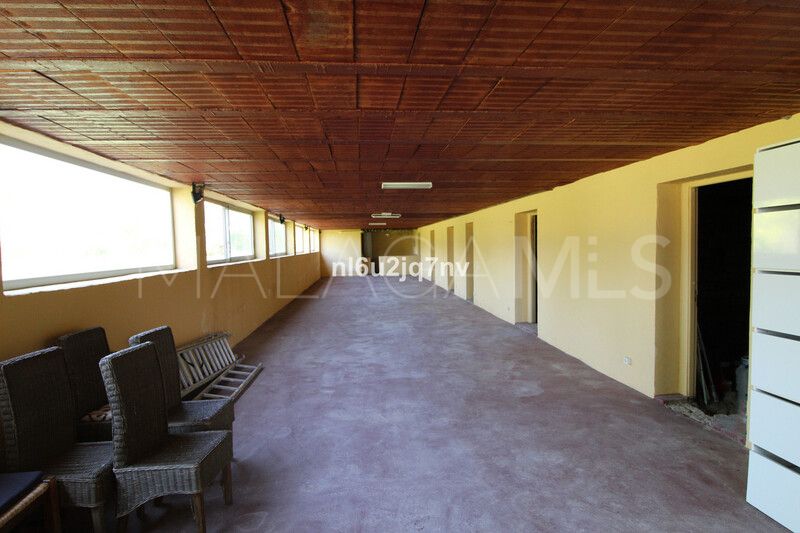 Villa for sale in New Golden Mile