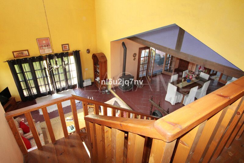 Villa for sale in New Golden Mile