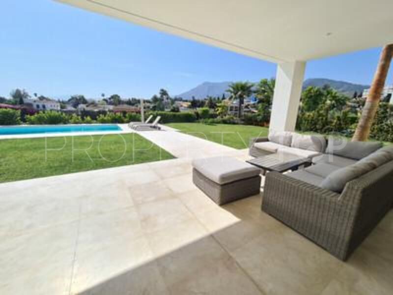 Buy Rio Real 4 bedrooms villa