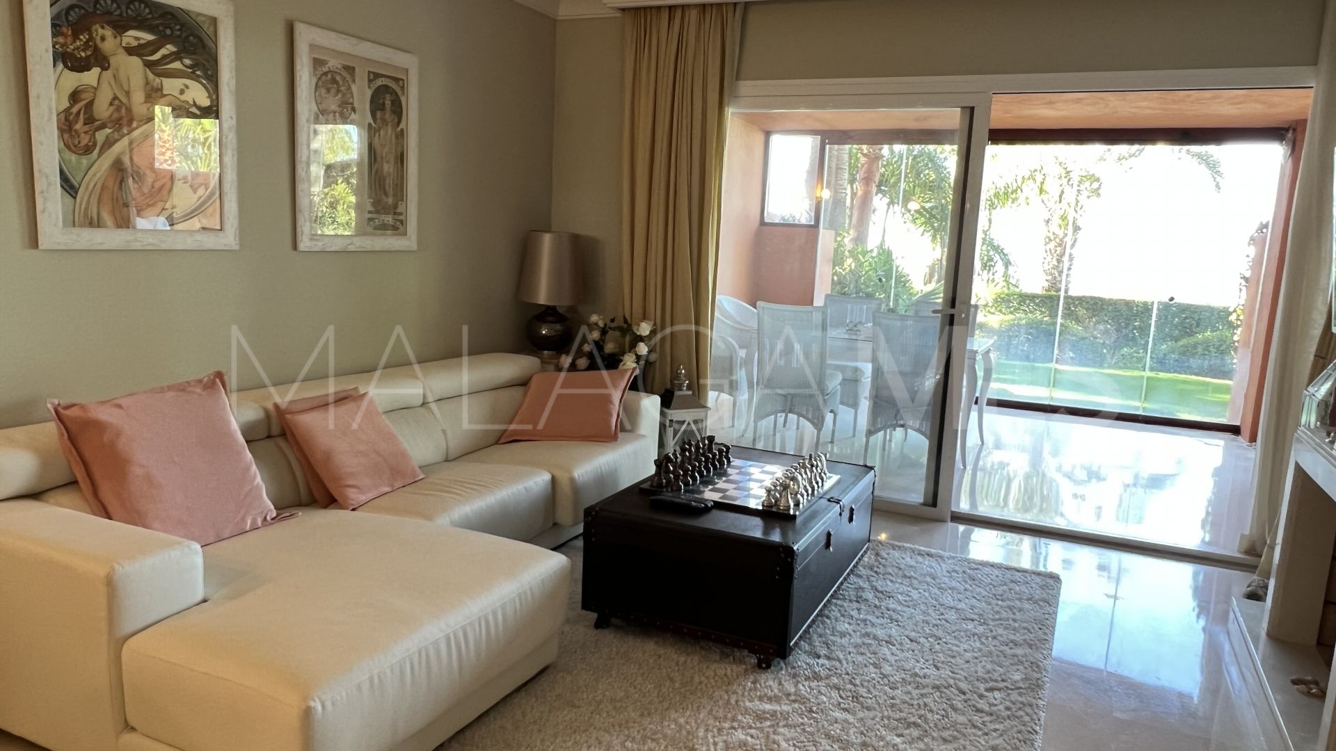 For sale ground floor apartment with 2 bedrooms in Los Flamingos