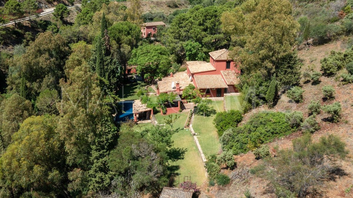 Villa for sale in Benahavis Centro