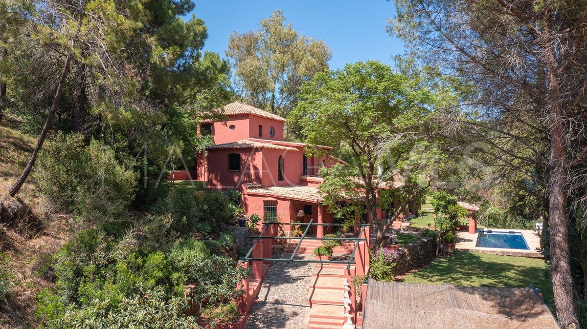 Villa for sale in Benahavis Centro