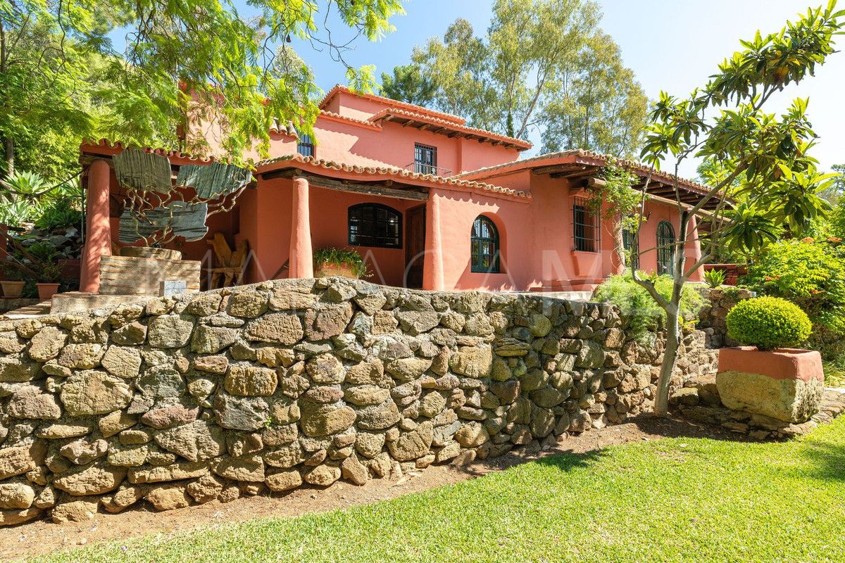 Villa for sale in Benahavis Centro