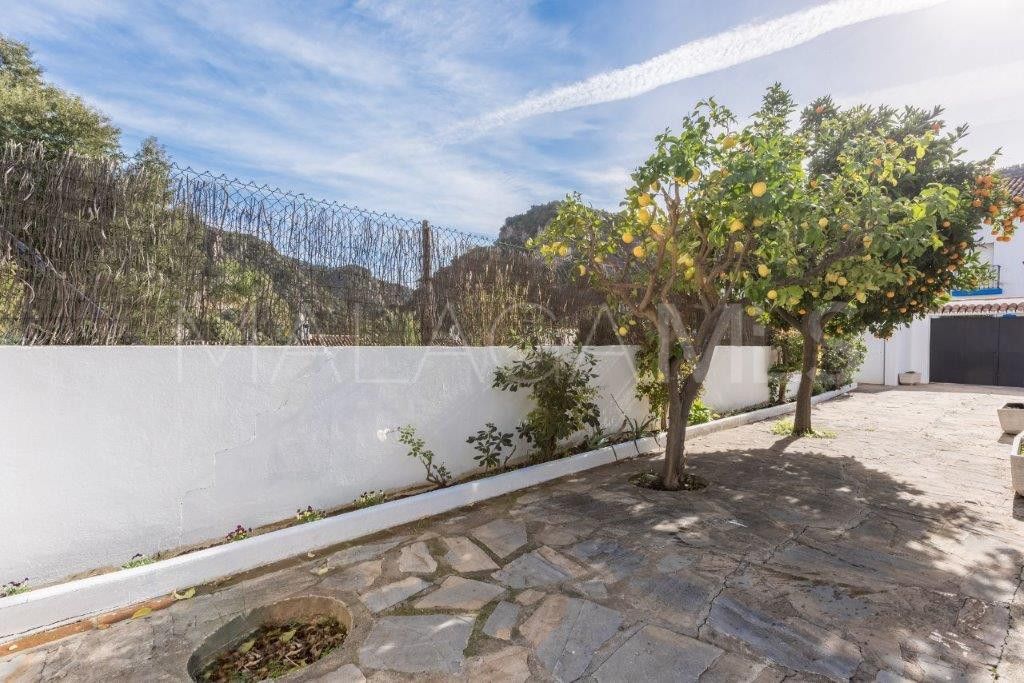 Adosado with 2 bedrooms a la venta in Benahavis