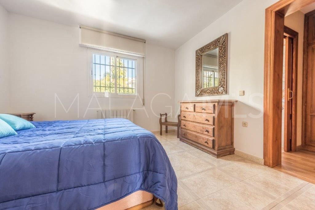 Adosado with 2 bedrooms a la venta in Benahavis