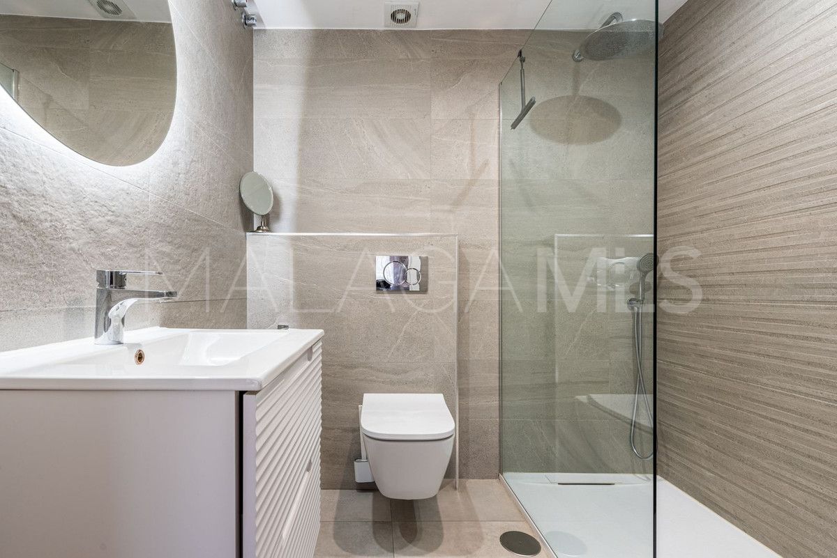 For sale ground floor apartment with 2 bedrooms in Benahavis