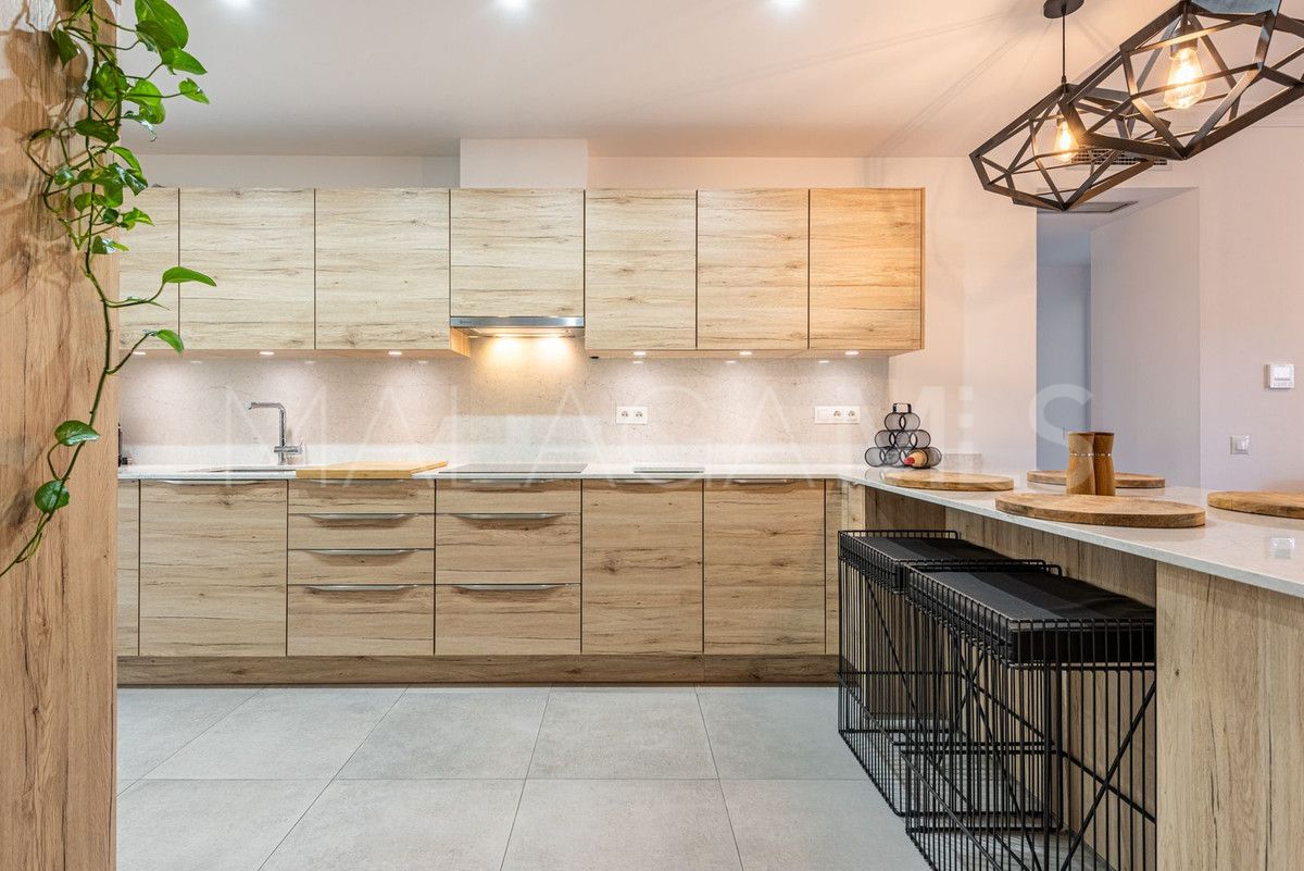 For sale ground floor apartment with 2 bedrooms in Benahavis
