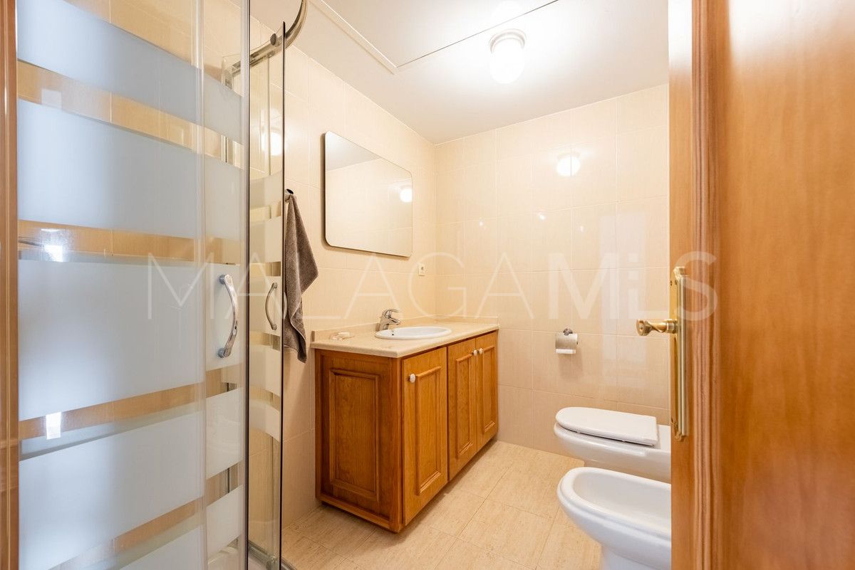 Se vende apartamento planta baja in Benahavis