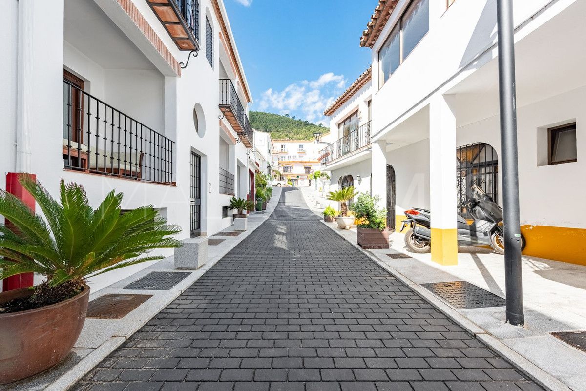 Se vende apartamento planta baja in Benahavis