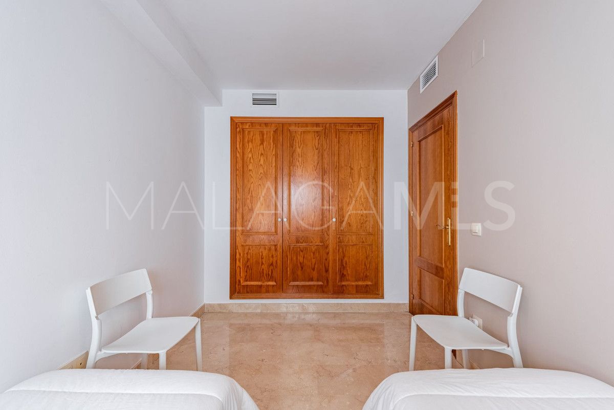 Se vende apartamento planta baja in Benahavis