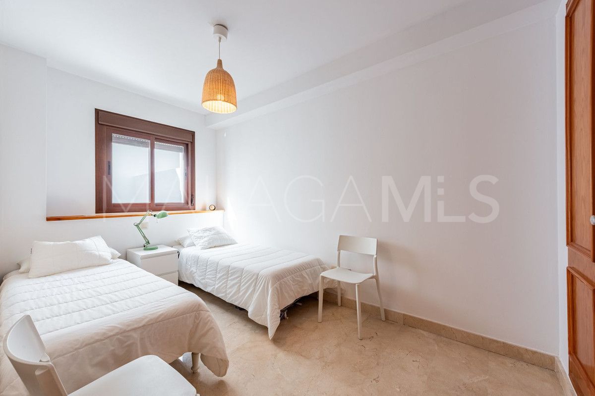 Se vende apartamento planta baja in Benahavis