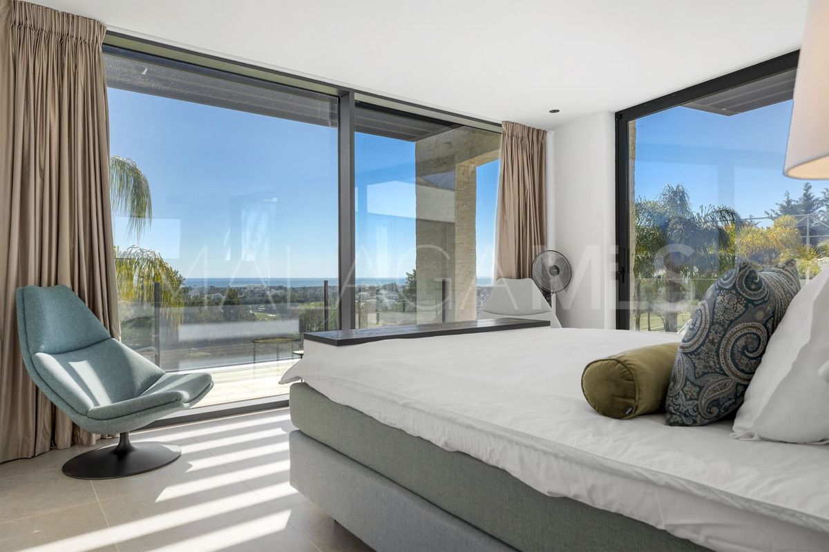 Villa for sale in Benahavis