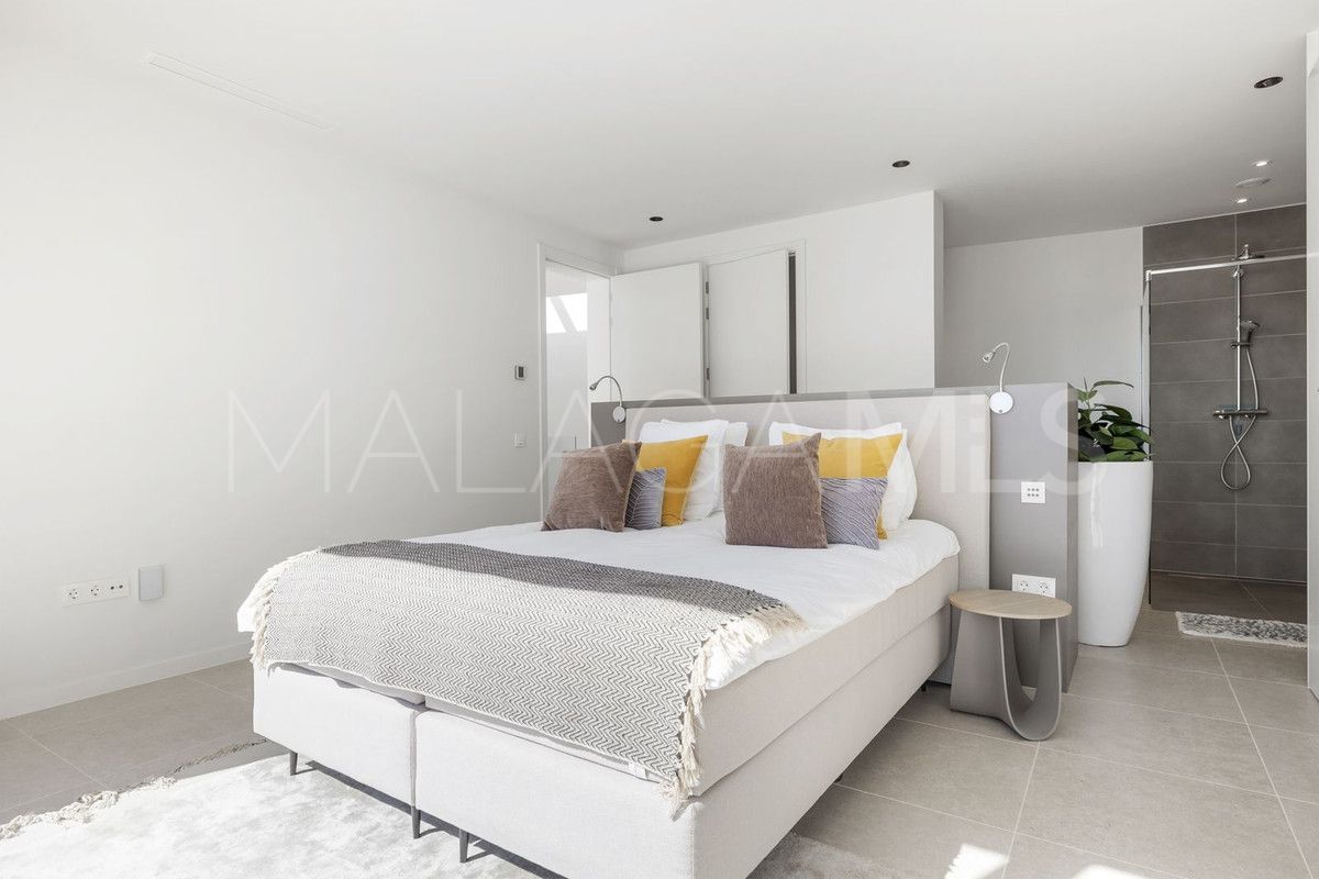 Villa for sale in Benahavis