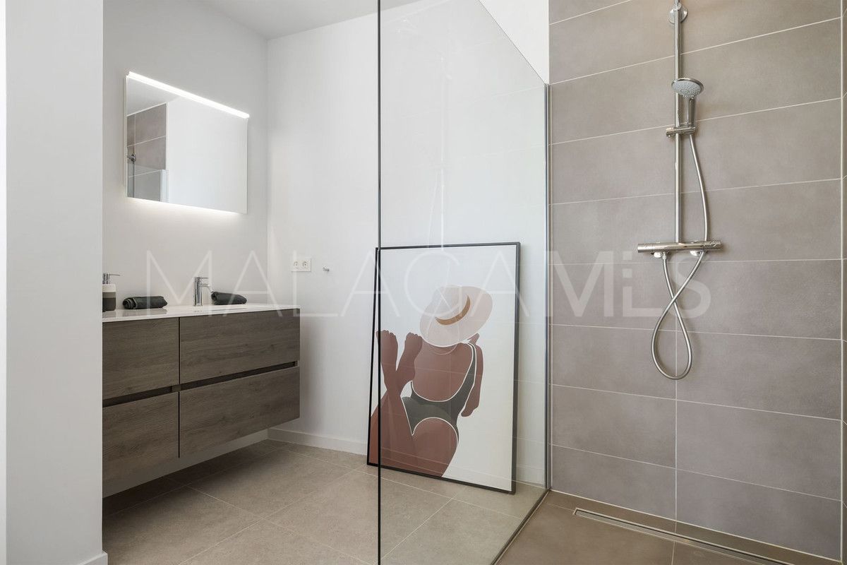 Villa for sale in Benahavis