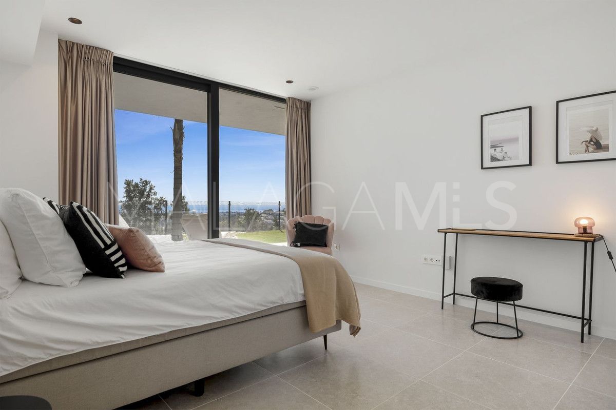 Villa for sale in Benahavis