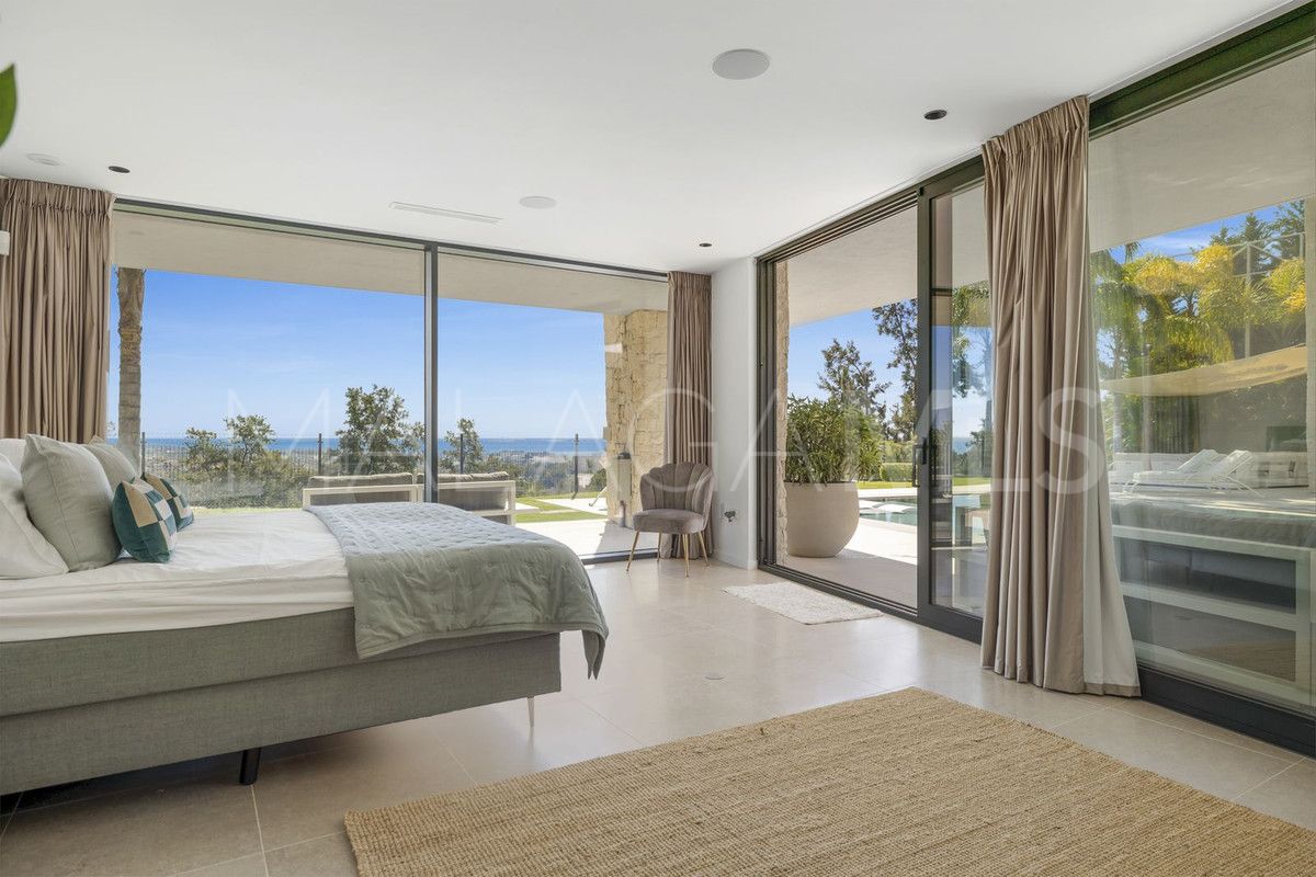 Villa for sale in Benahavis