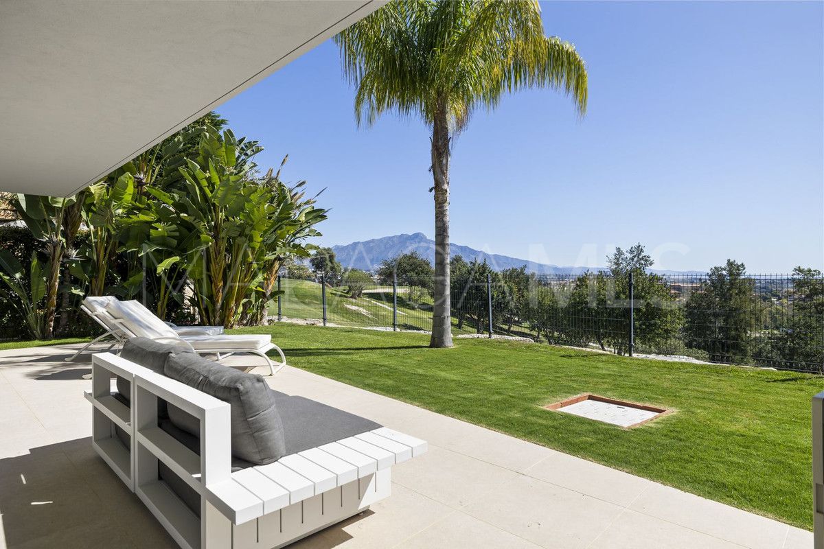 Villa for sale in Benahavis