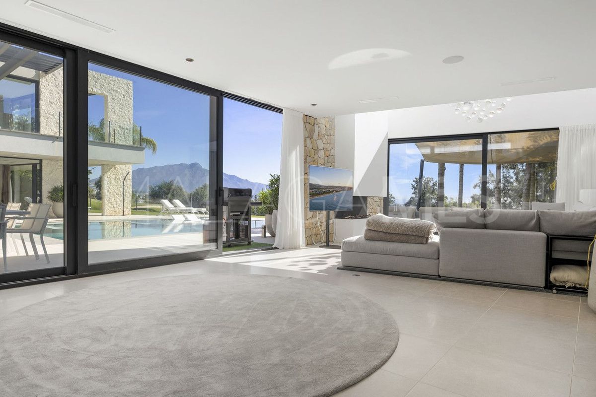 Villa for sale in Benahavis