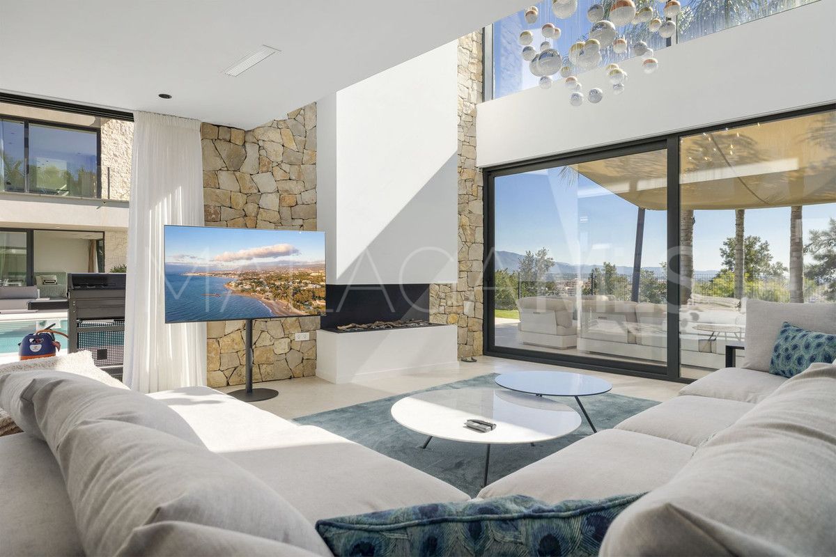 Villa for sale in Benahavis