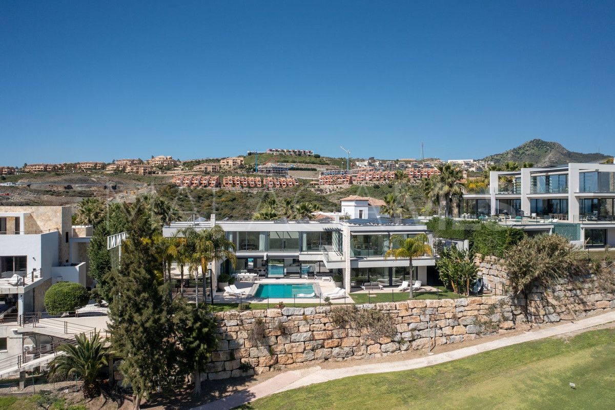 Villa for sale in Benahavis