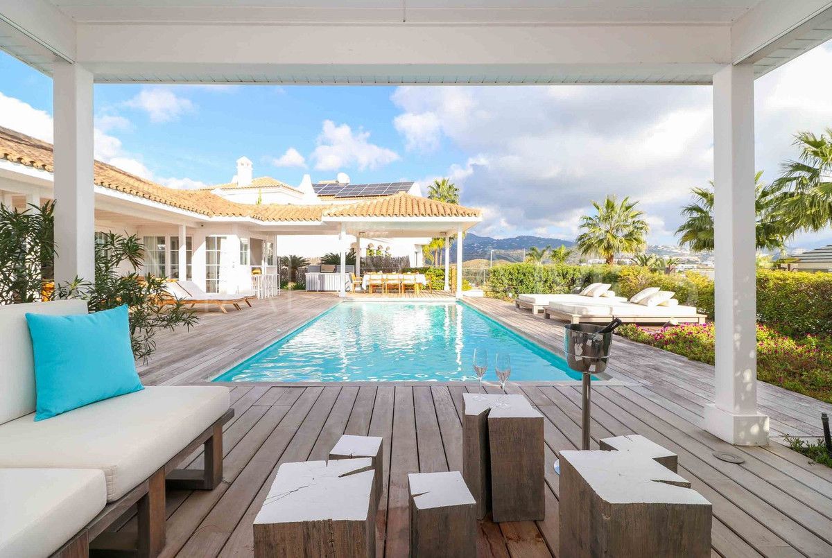 Villa for sale in Benahavis