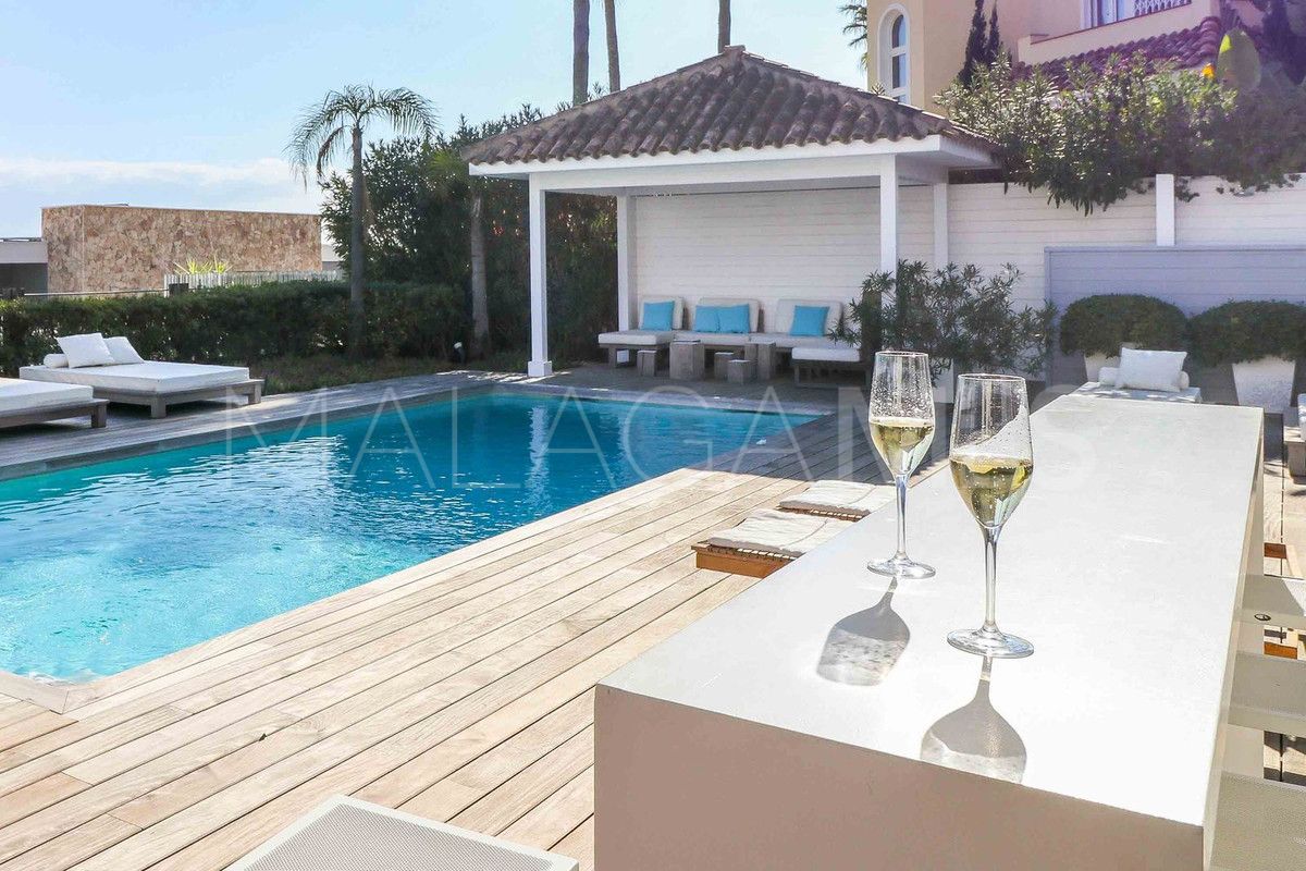 Villa for sale in Benahavis