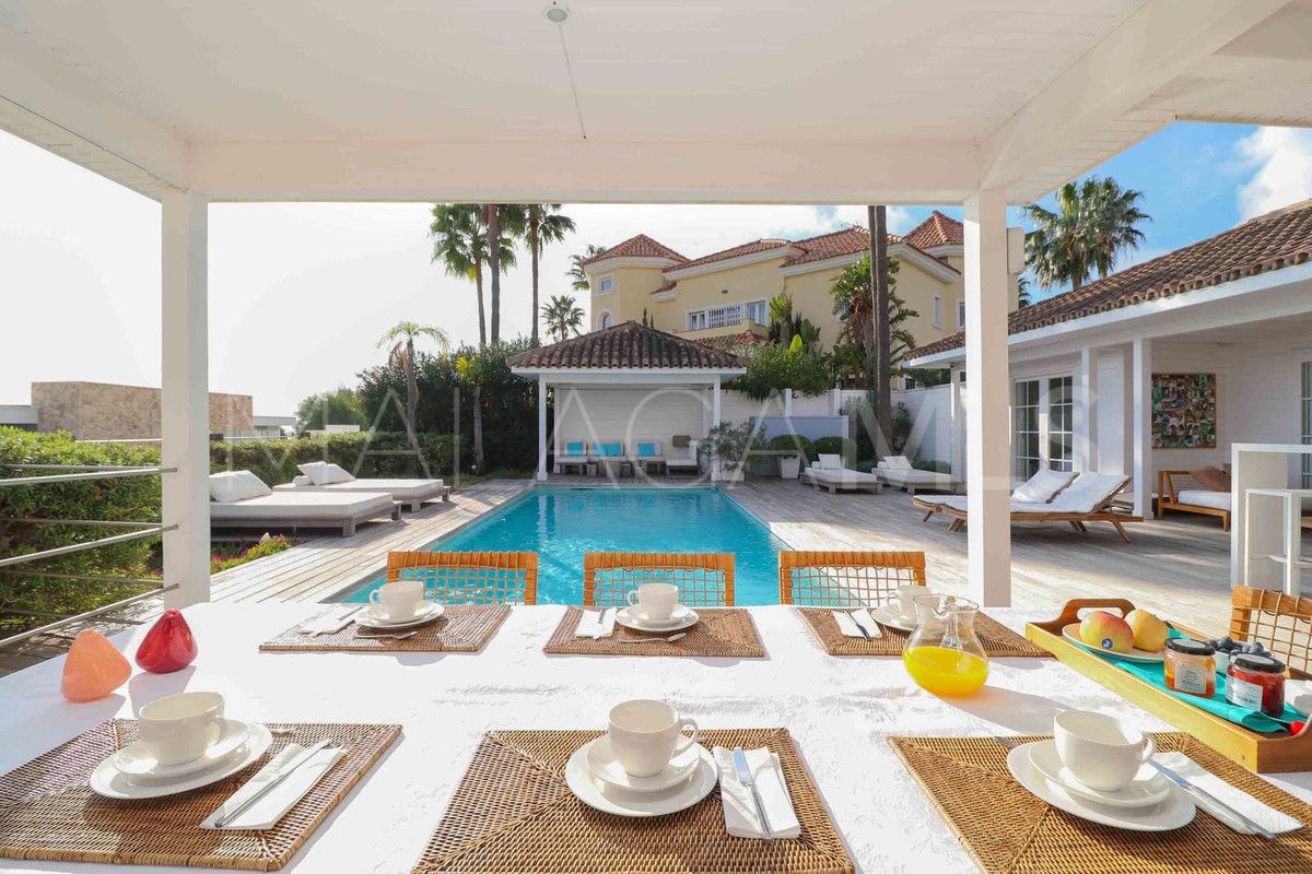 Villa for sale in Benahavis