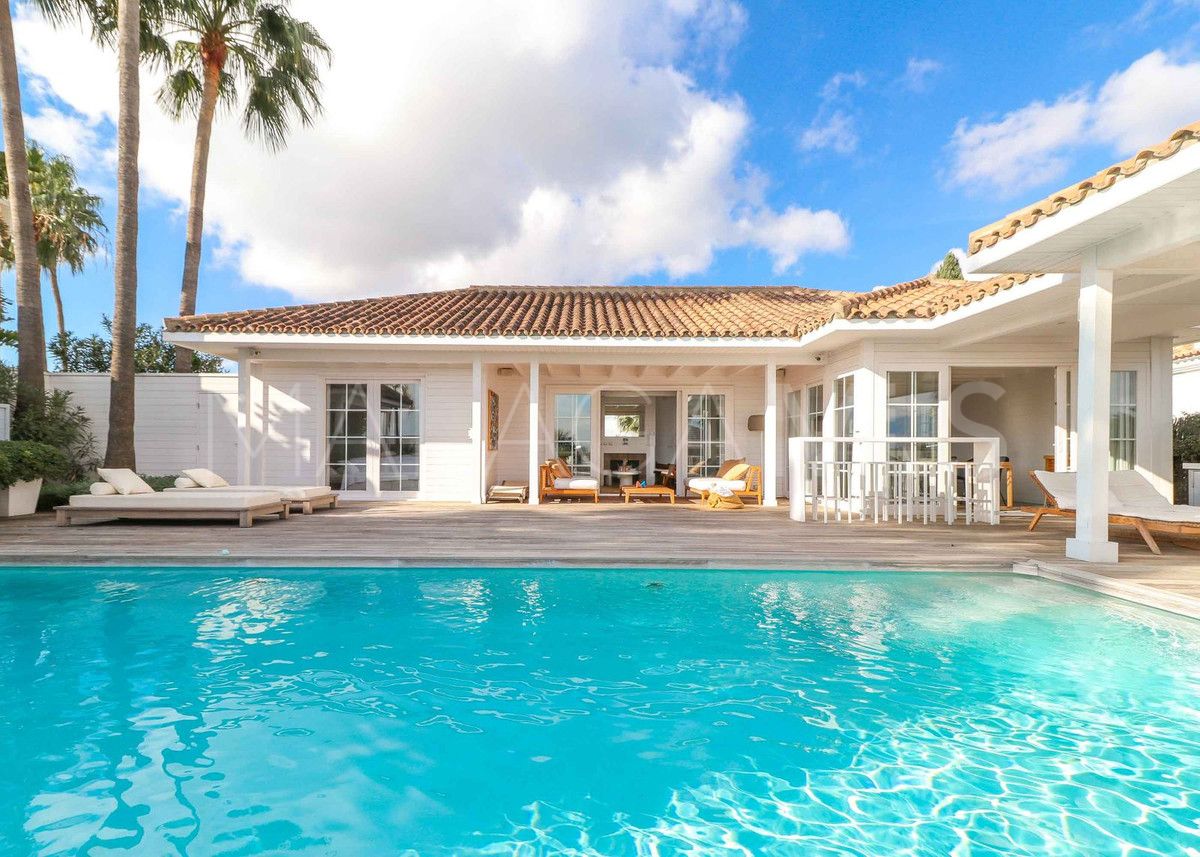Villa for sale in Benahavis