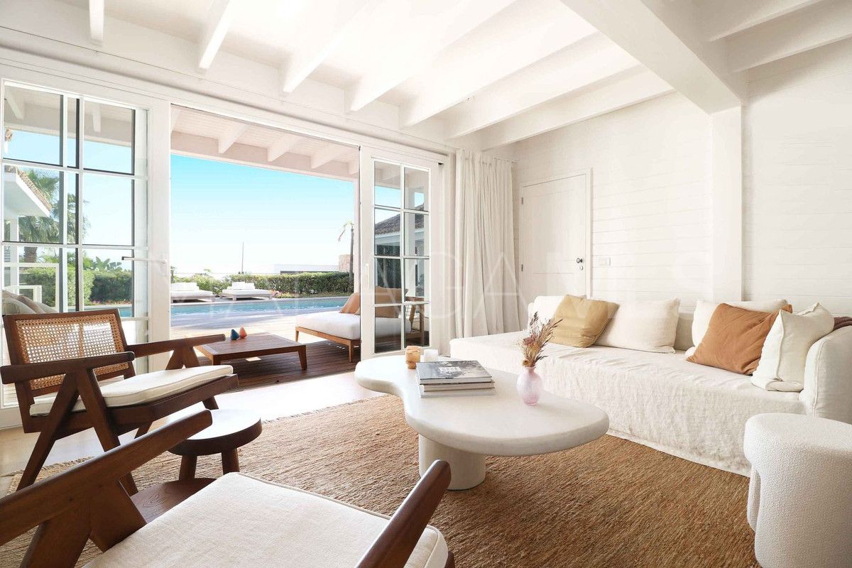 Villa for sale in Benahavis