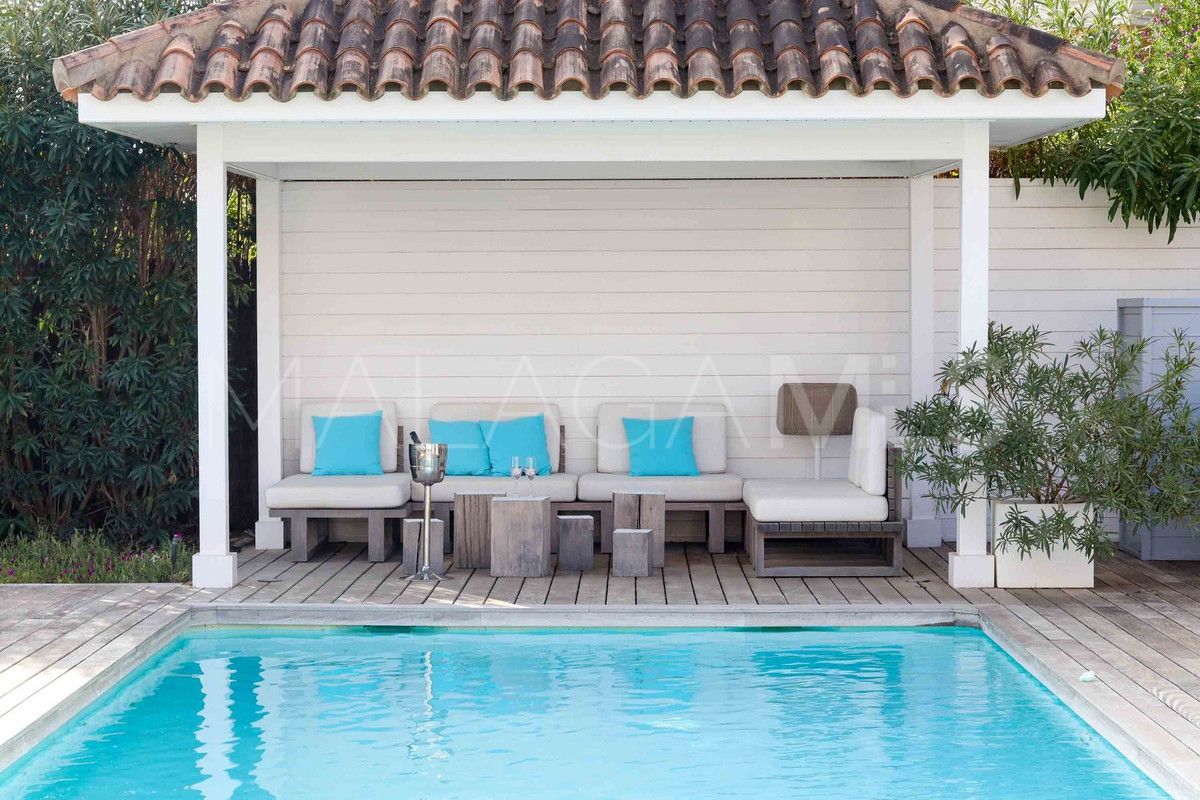 Villa for sale in Benahavis