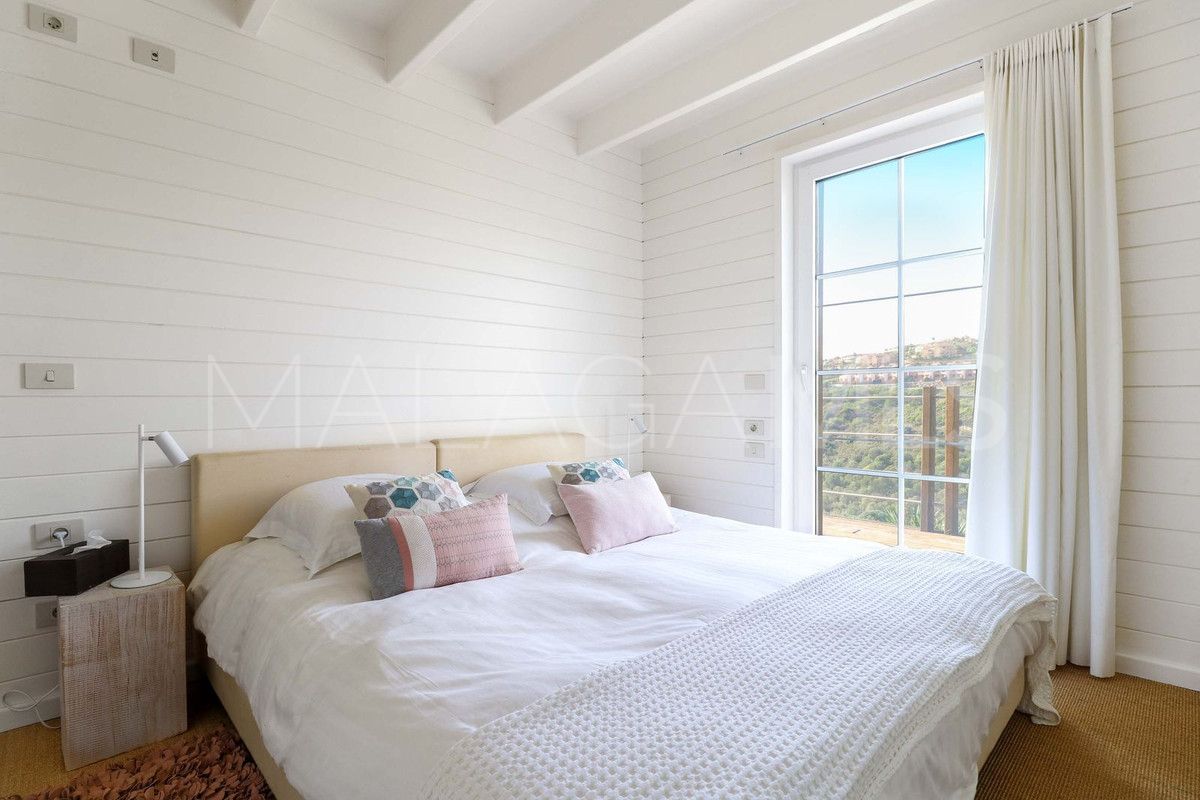 Villa for sale in Benahavis