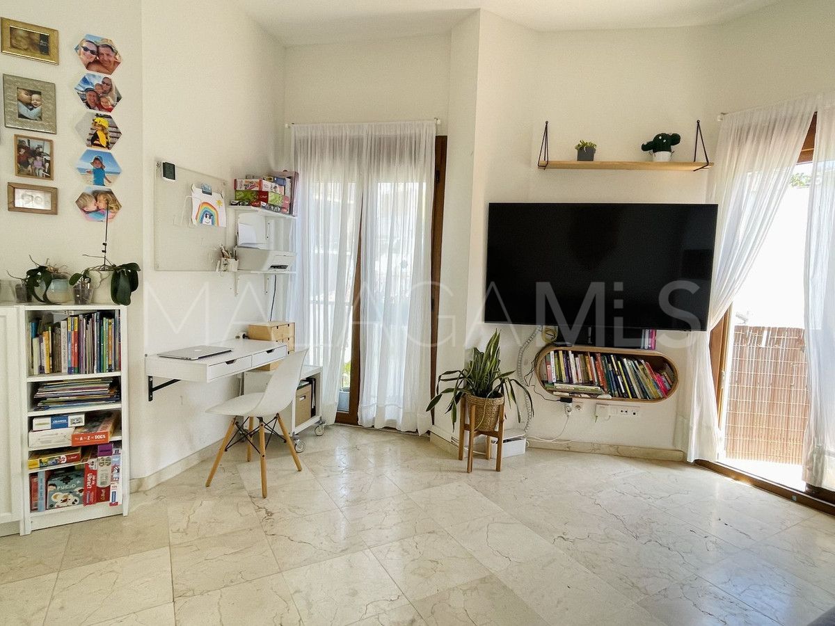 Apartamento with 2 bedrooms for sale in Benahavis