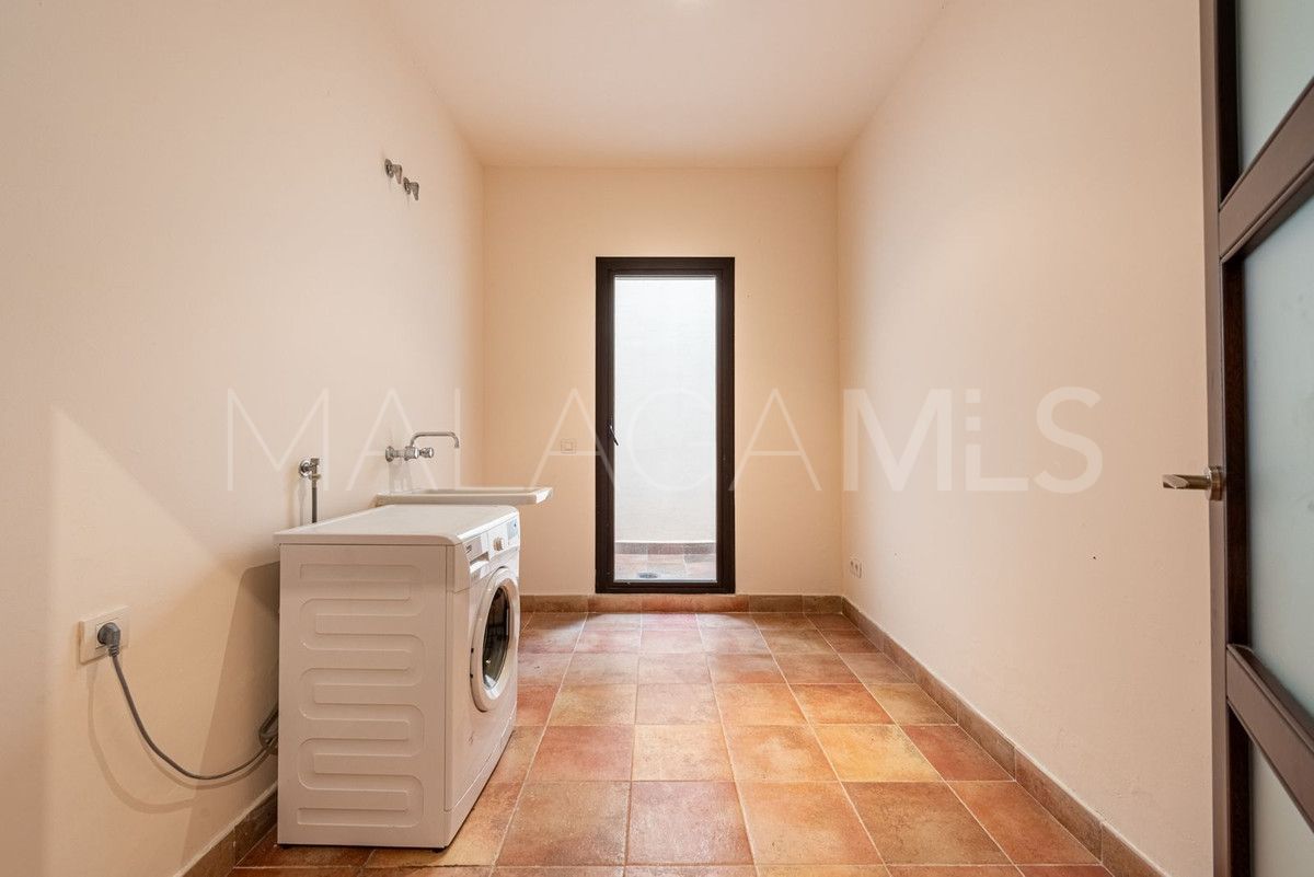 Adosado for sale with 3 bedrooms in Benahavis