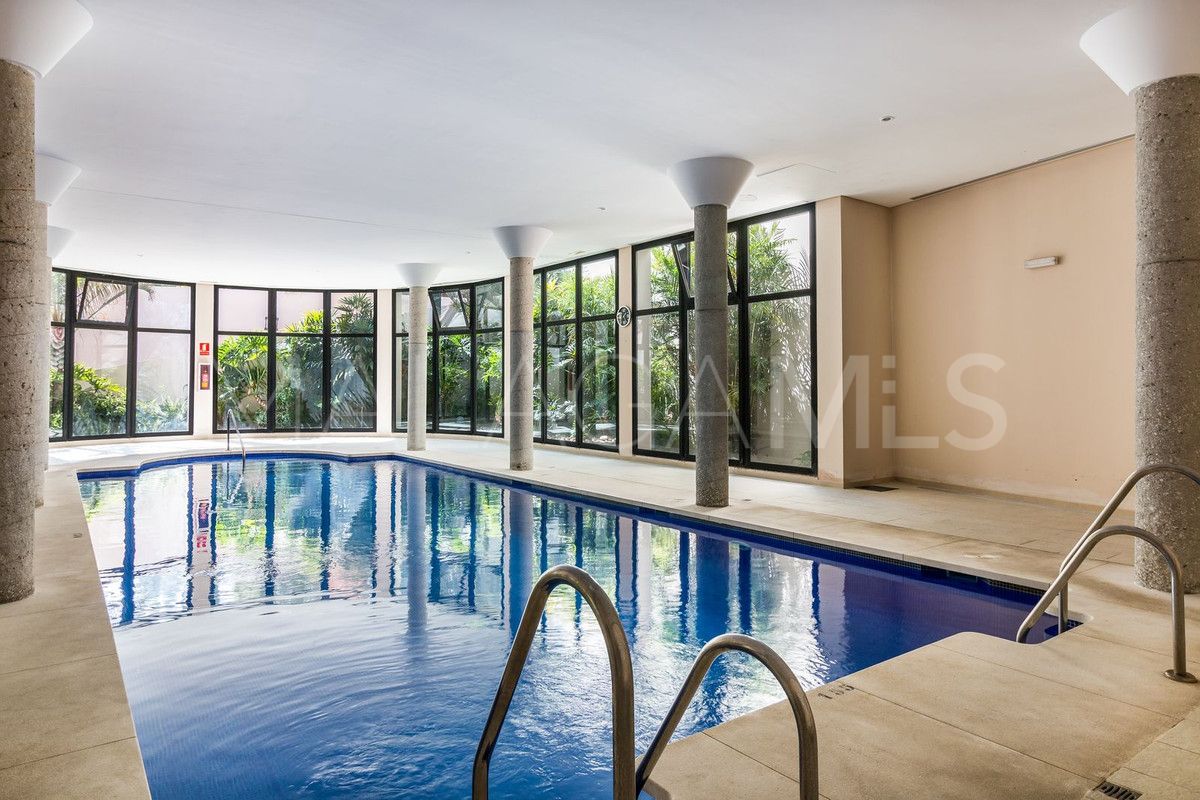 Adosado for sale with 3 bedrooms in Benahavis