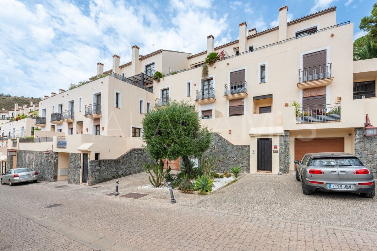 Adosado for sale with 3 bedrooms in Benahavis