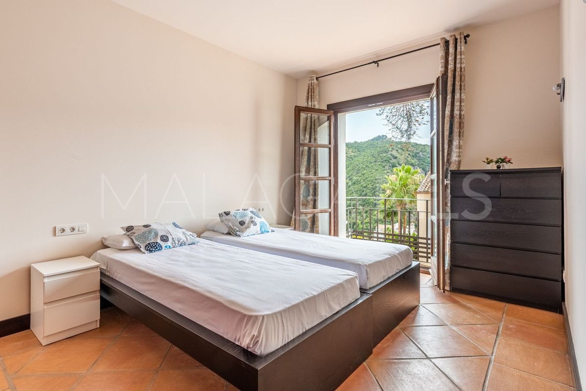 Adosado for sale with 3 bedrooms in Benahavis