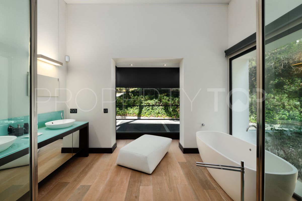 Istan 5 bedrooms villa for sale