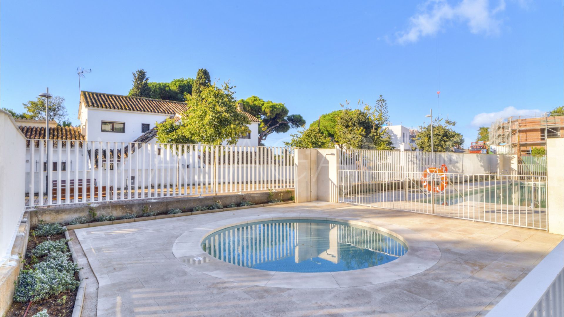 Se vende apartamento planta baja de 2 bedrooms in Marbella Este