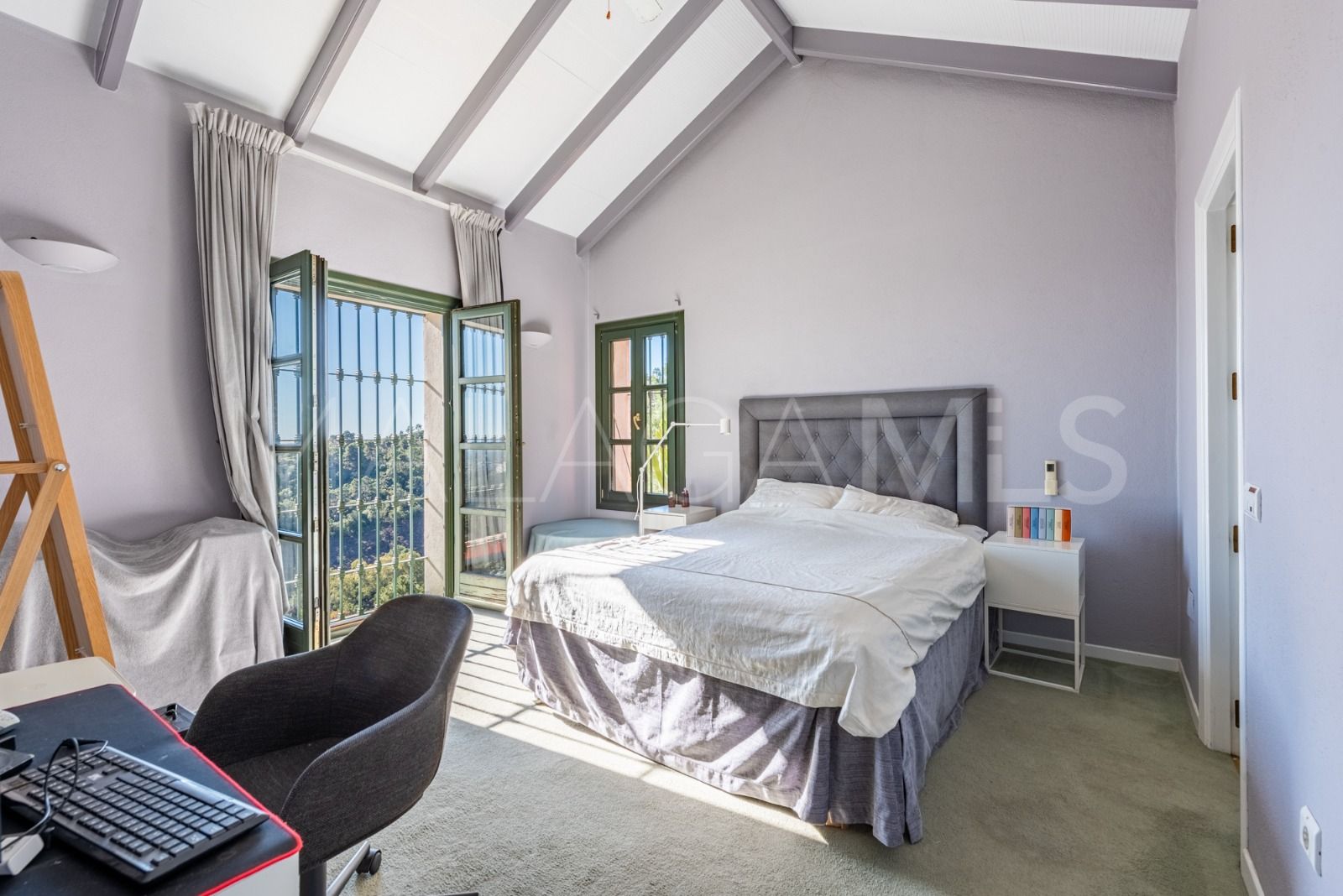 El Madroñal, villa for sale