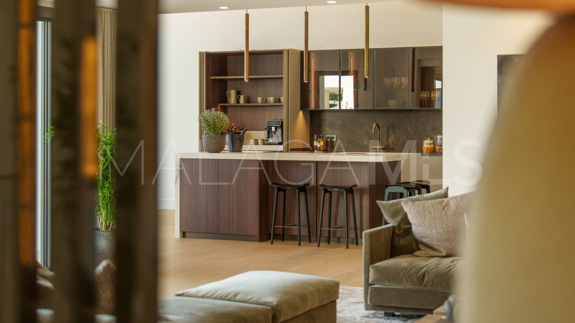Hus i byn for sale in Golden Mile