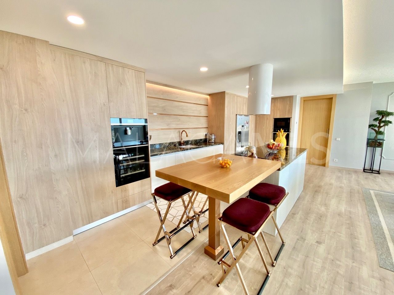 Buy apartment with 4 bedrooms in La Quinta